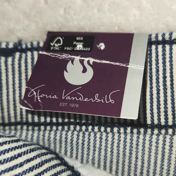 GLORIA VANDERBILT WOMENS BERMUDA SIZE 10 P NEW WITH TAGS - Picture 6 of 15